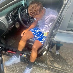 Meet your Posher, Dee